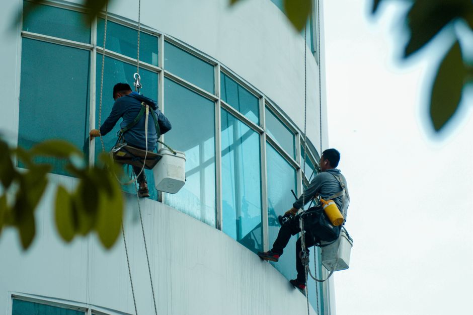 exterior cleaning Los Angeles commercial building